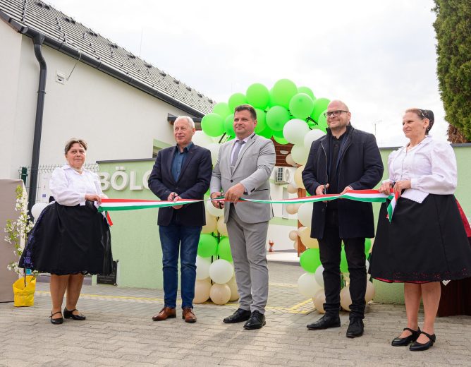 Minibölcsőde átadása